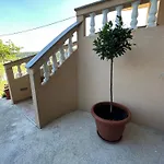Apartament Stela *