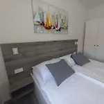 Apartament Stela *