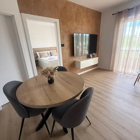Stela Apartament Rab Town