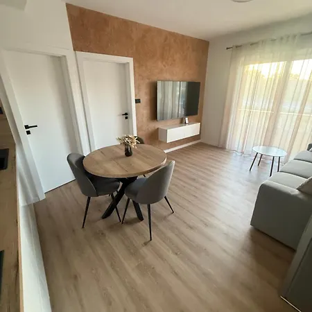 Stela Apartament *