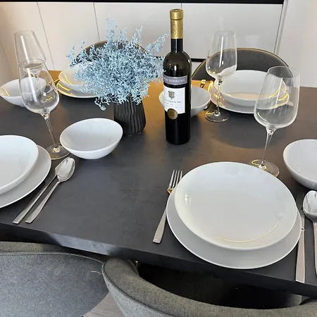 Stela Apartament *