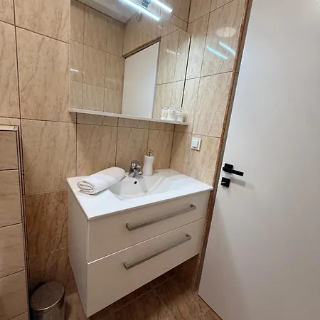 Apartament Stela *