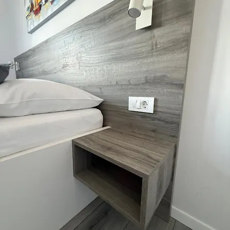 Stela Apartament *
