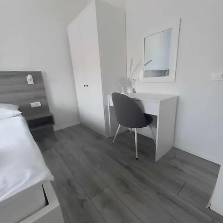 Stela Apartman
