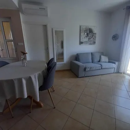 Stela Apartman *