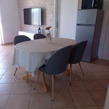Stela Apartman