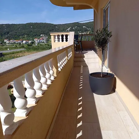 Apartman Stela *